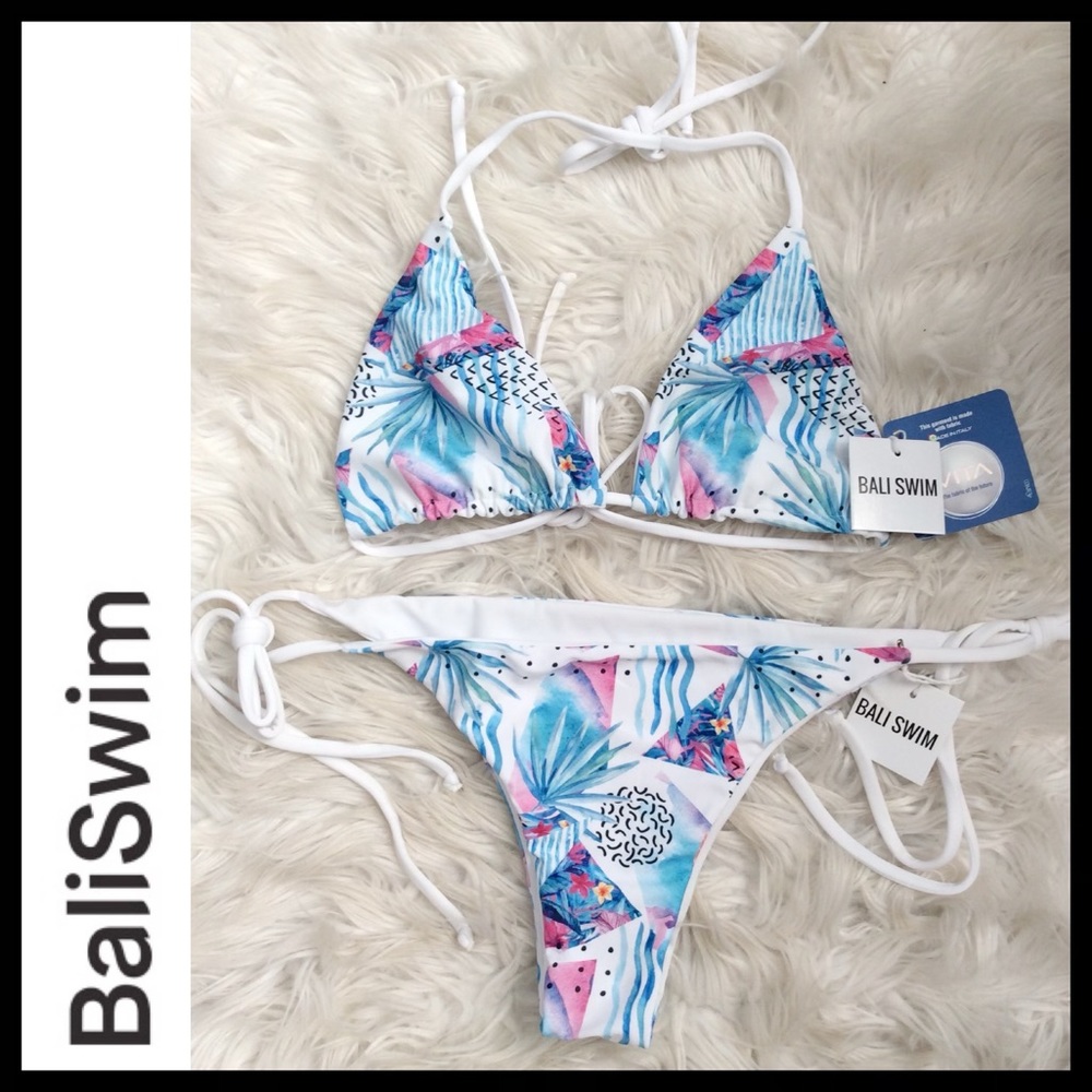 NWT Bali Swim Reversible Triangle Bikini
